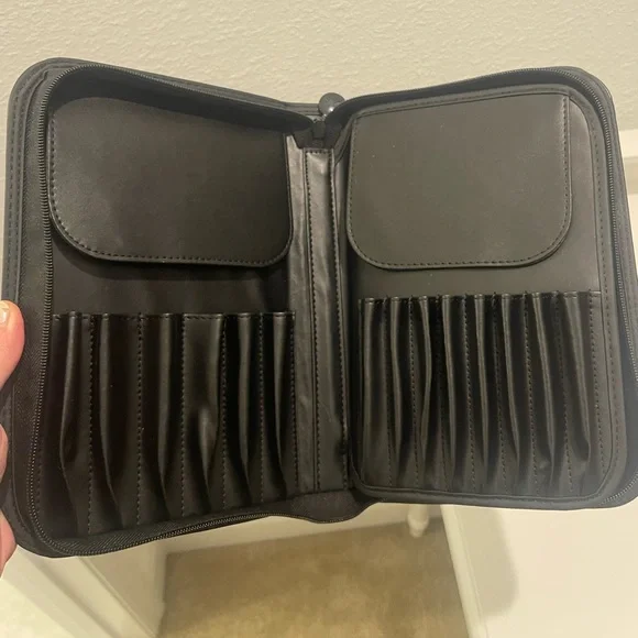 Professional Brush Case - Picture 4 of 5